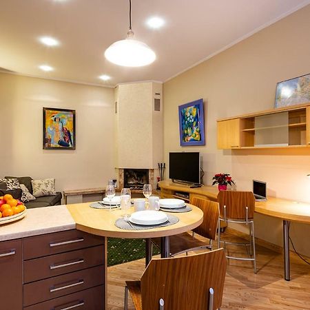 Kalnina Quiet Apartment In City Center Riga Luaran gambar